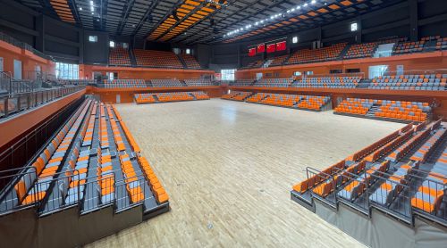 体育场馆伸缩看台设备的安全操作与科学养护之道